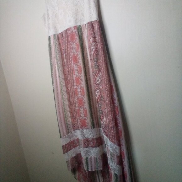 Live To Be Spoiled Dress L Sleeveless High Low Hem Crochet Top Detail Pattern - Picture 9 of 16